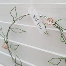 Load image into Gallery viewer, Little Wire Floral Wreath
